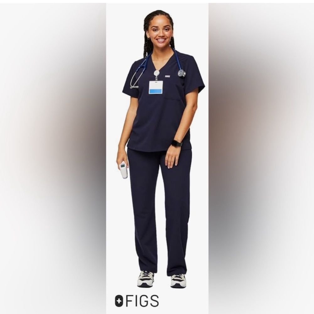 Figs top and bottom scrub pants navy blue in EUC